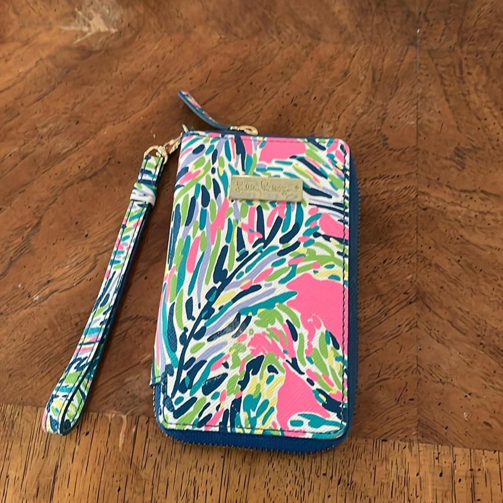 Lilly Pulitzer wristlet